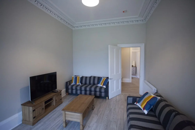 Stunning 2 Bedroom Apartment