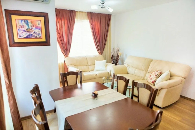 Domus Apartments