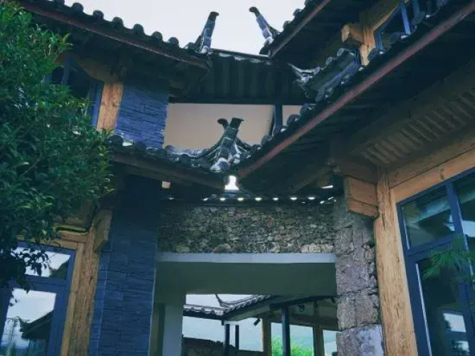 Baisha Qichi Mountain House