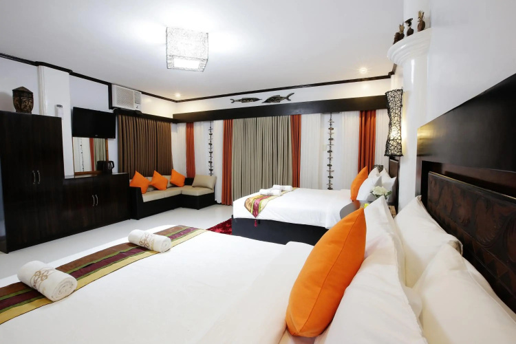 Coron Bancuang Mansion