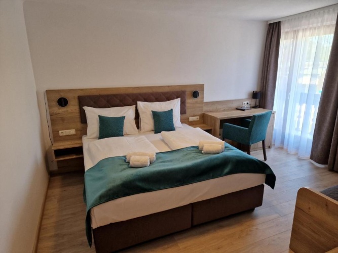 Standard Triple room with balcony