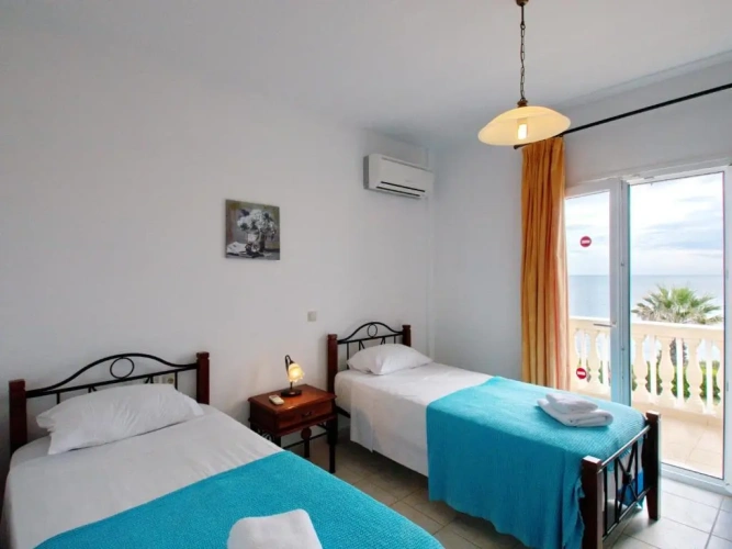 3 Bedrooms Villa