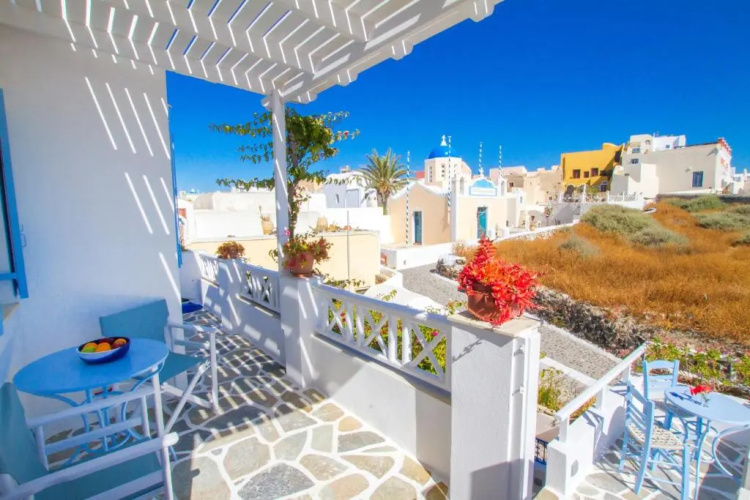 Evilio Houses