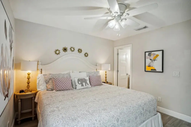 Pelican Pointe 5B