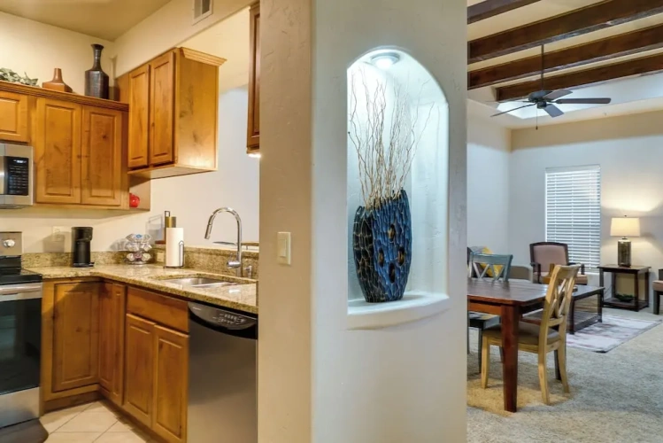 2 Bedrooms Apartment