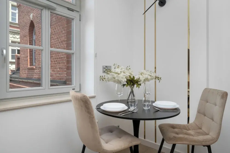 Poniatowskiego Studio by Renters