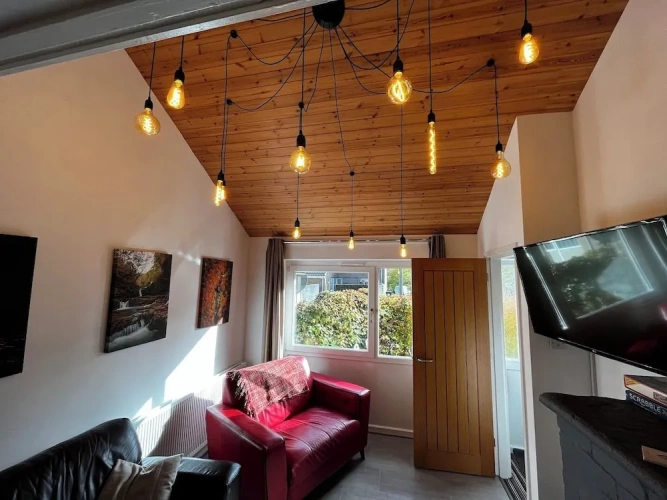 3 Bedrooms Cottage