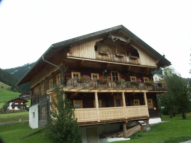 4 Bedrooms Double Cottage
