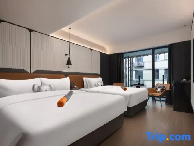 Deluxe Family Suite