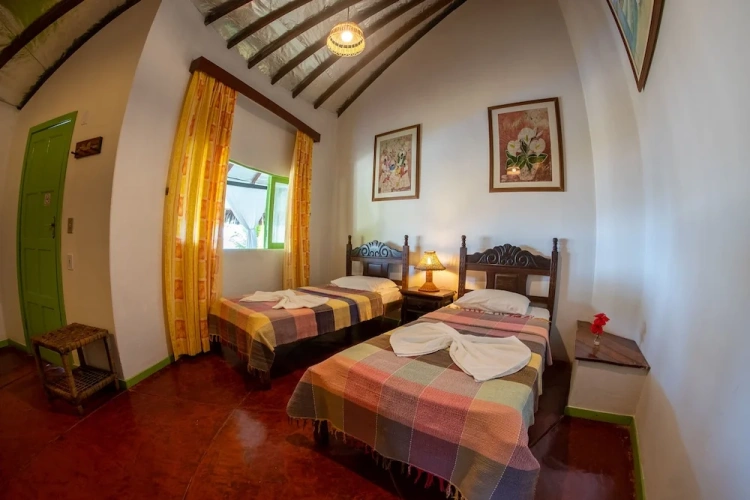Standard Twin Suite