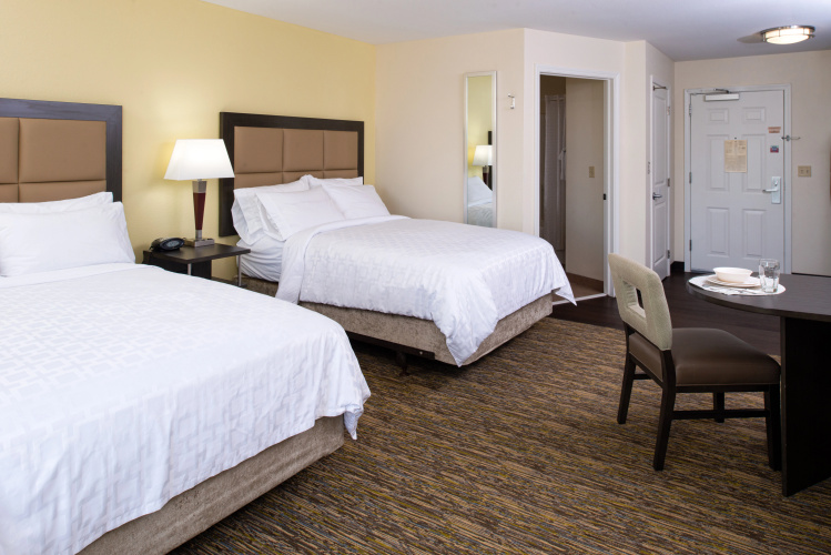 Candlewood Suites Olathe by IHG