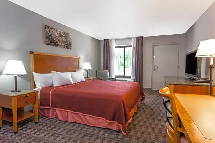 2 Bedrooms Double Suite