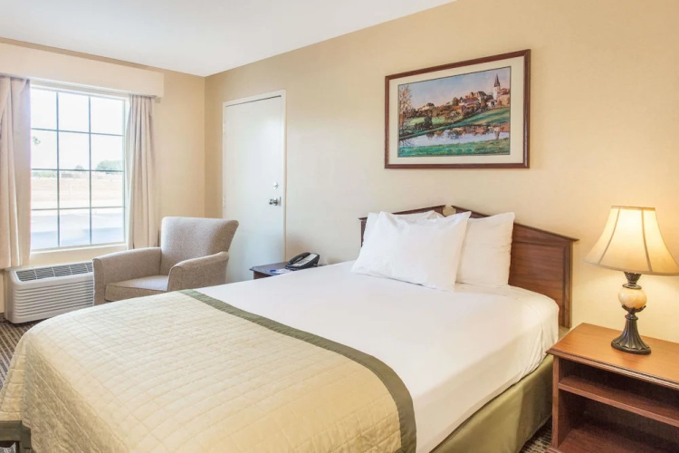 Baymont Inn & Suites Dunn