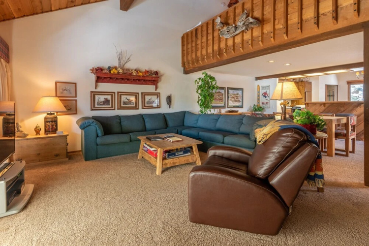 Sunburst Condominiums 2779 By Redawning
