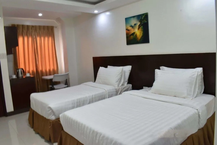MC Hotel Lingayen