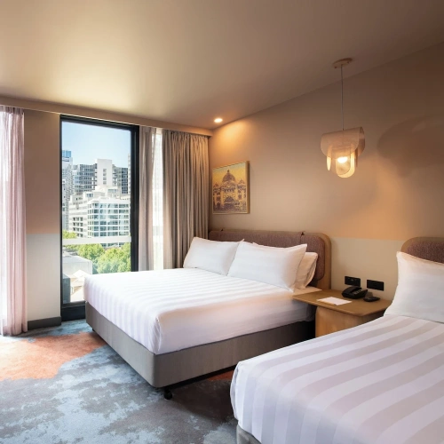 Superior Quadruple room with city view