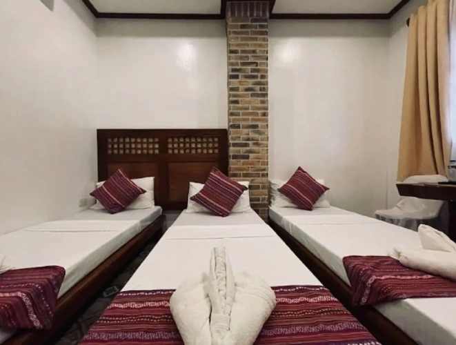 Standard Triple room