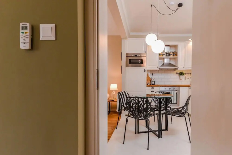 FM Luxury 2-BDR Apartment - Ccoellie