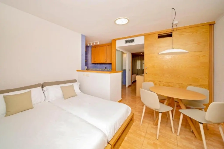 Standard Twin Apartment with balcony