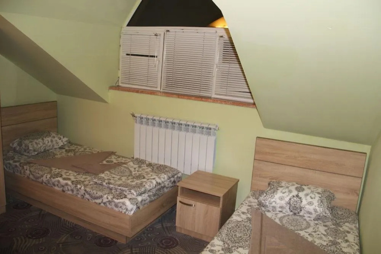 Armenner Hostel And Tours