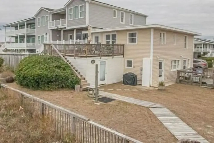 2 Bedrooms Cottage