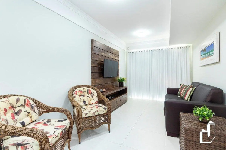 Triplex Com 03 Suítes E Hidromassagem