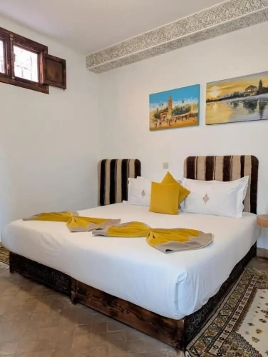Standard Twin room with city view