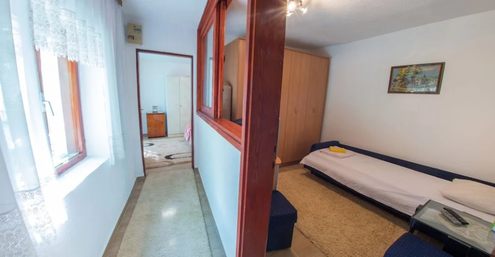 Old Bridge Terrace Apartment