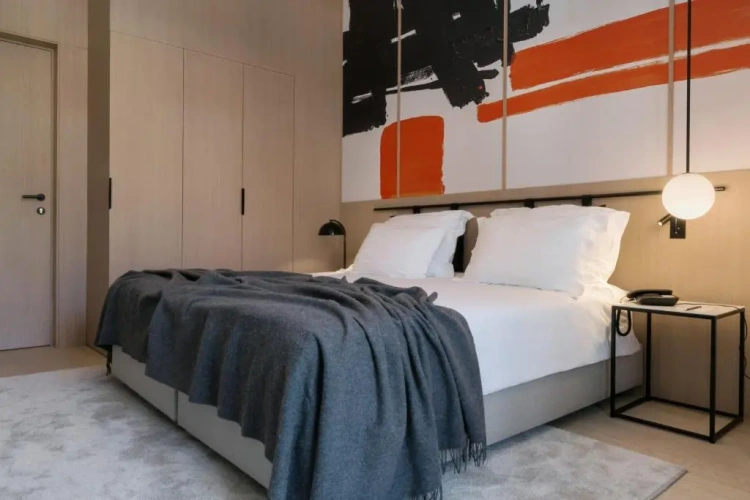 2 Bedrooms Penthouse Suite with balcony and with sea view
