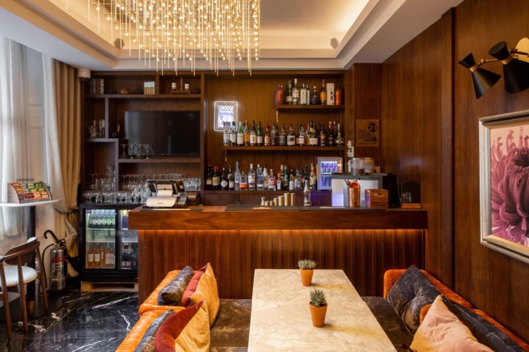 The Chilworth London Paddington [Ex-Shaftesbury Premier] photo 14
