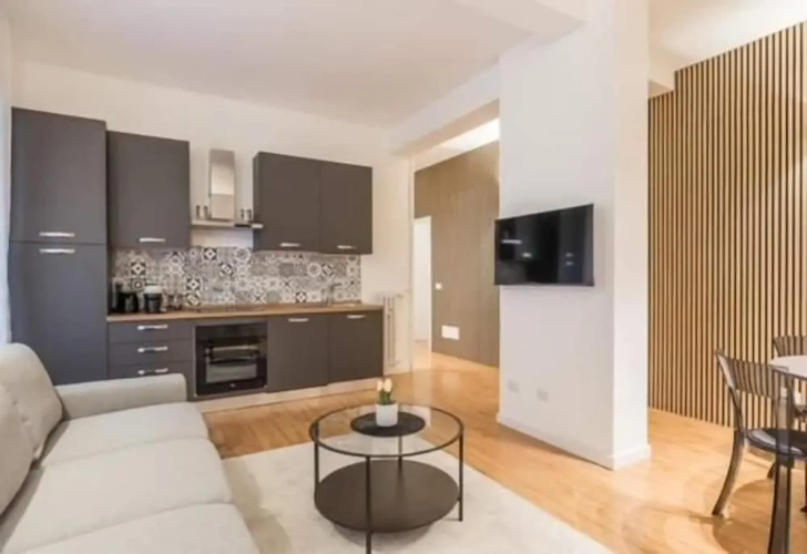 2 Bedrooms Apartment