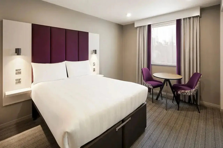 Premier Inn Glasgow Cc South