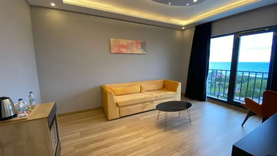 Yason Blue Hotel