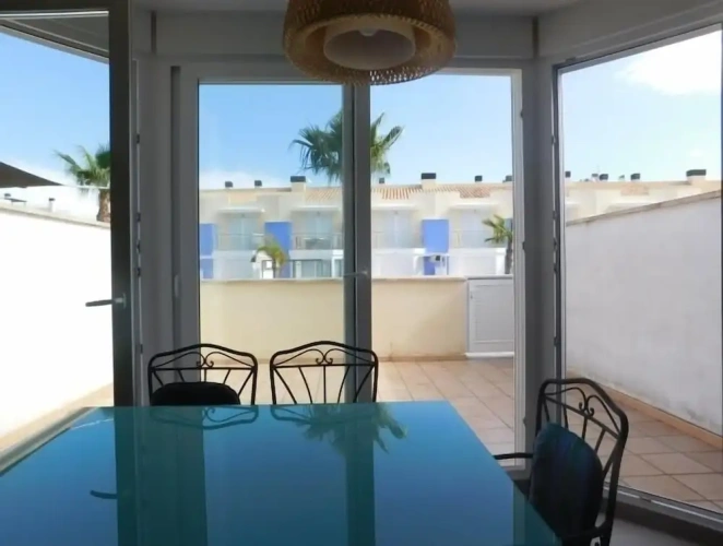 3 Bedrooms Apartment