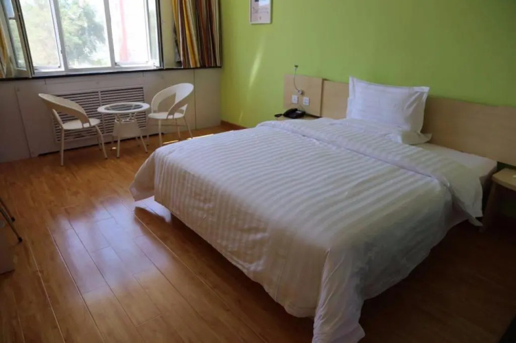 7Days Inn Hami Baofeng Market
