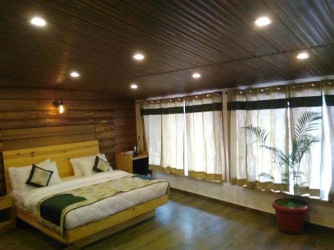 Suite with mountain view