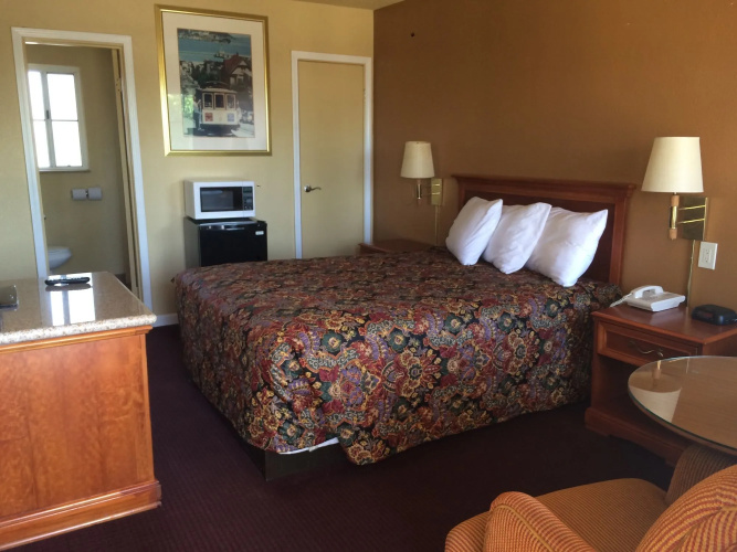 Sundial Lodge