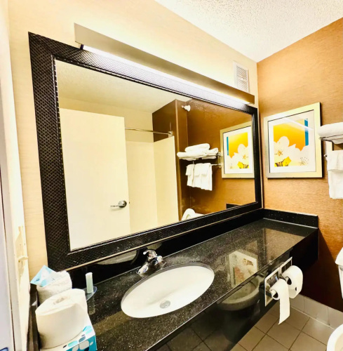 Country Inn & Suites by Radisson Bismarck Waterpark
