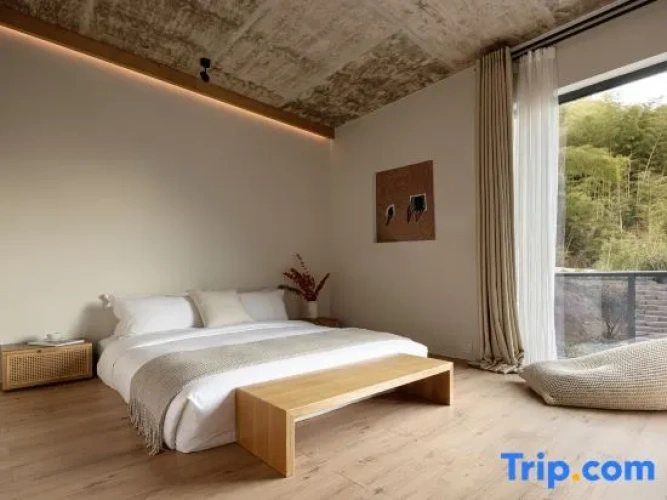Standard room with balcony