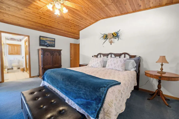 Fox Farm Manor