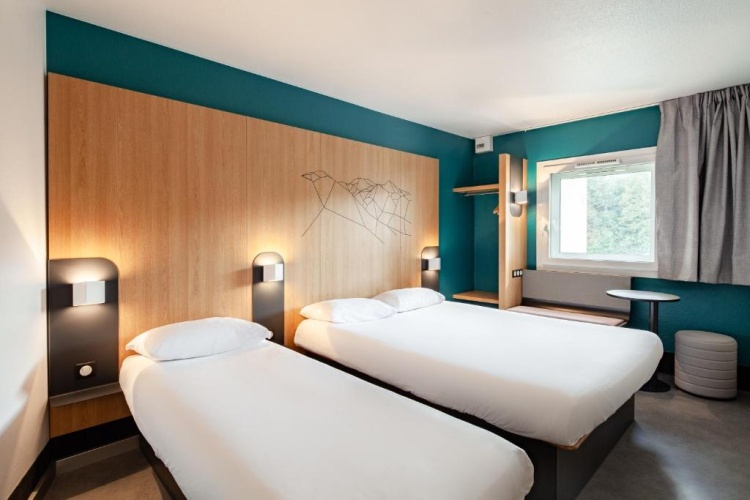 Triple room