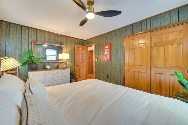 Vacation Rental Home ~ 2 Mi to Windham Mountain!