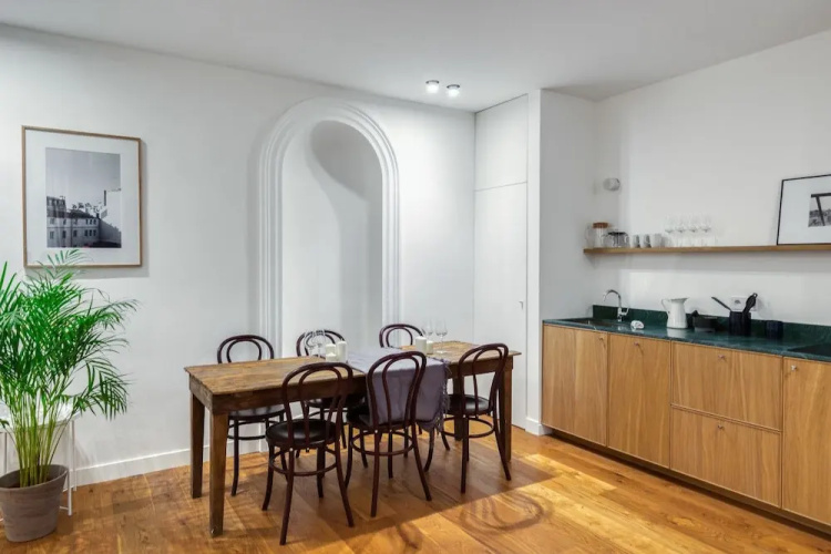Spacious Apartment Near Madeleine