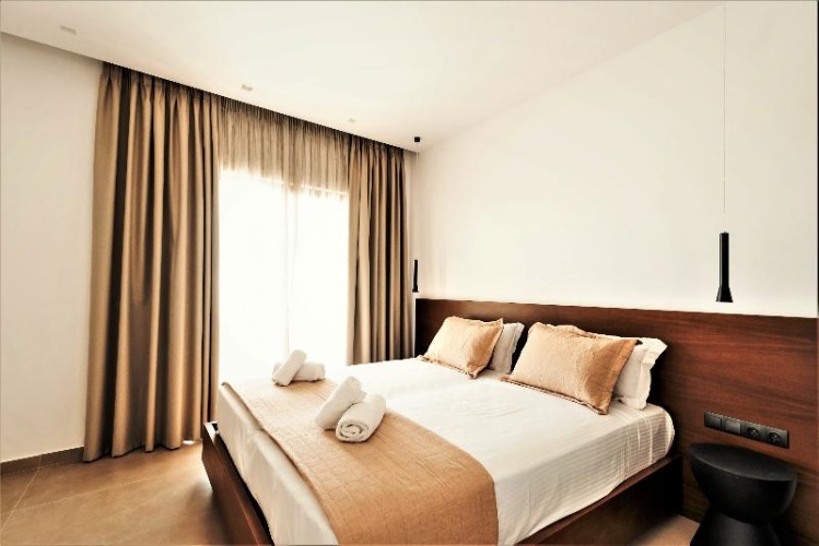 2 Bedrooms Suite with balcony