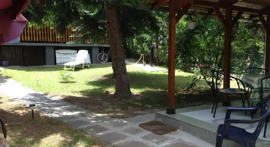 Relax House
