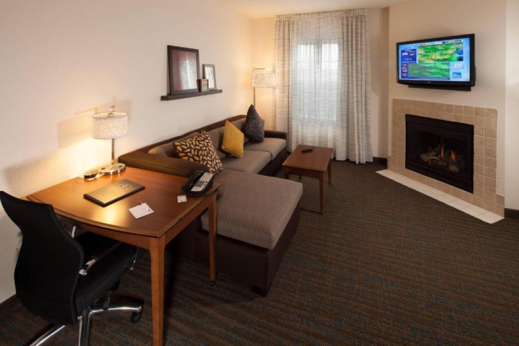 1 Bedroom Deluxe Double Suite