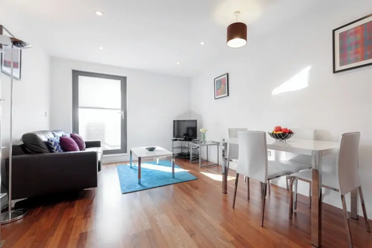 Roomspace Apartments - Chorus