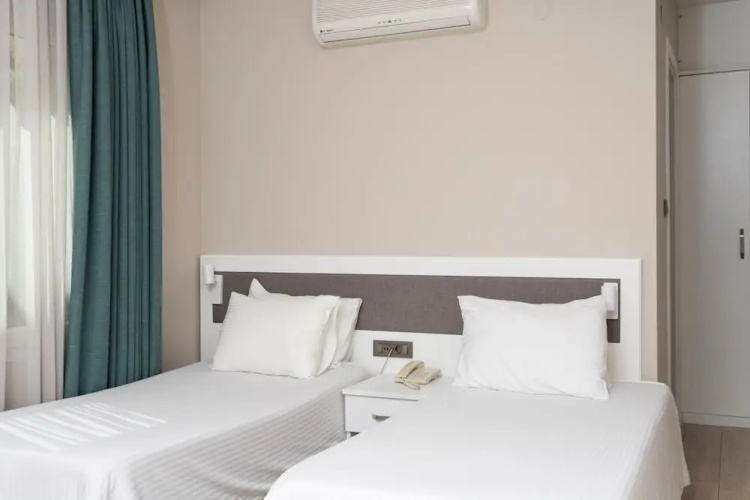 Bay Nihat Lale Otel