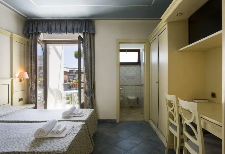 Classic Triple room
