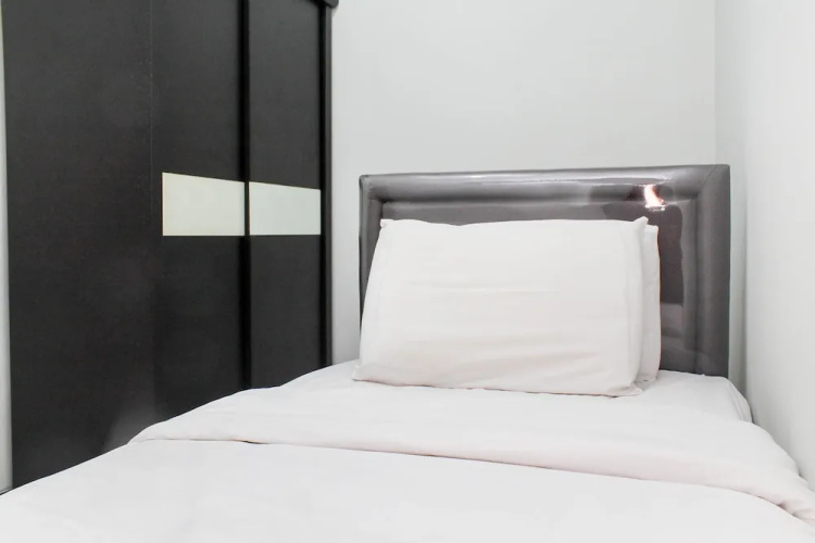 Comfortable 2Br With Extra Room At Crown Court Executive Condominium